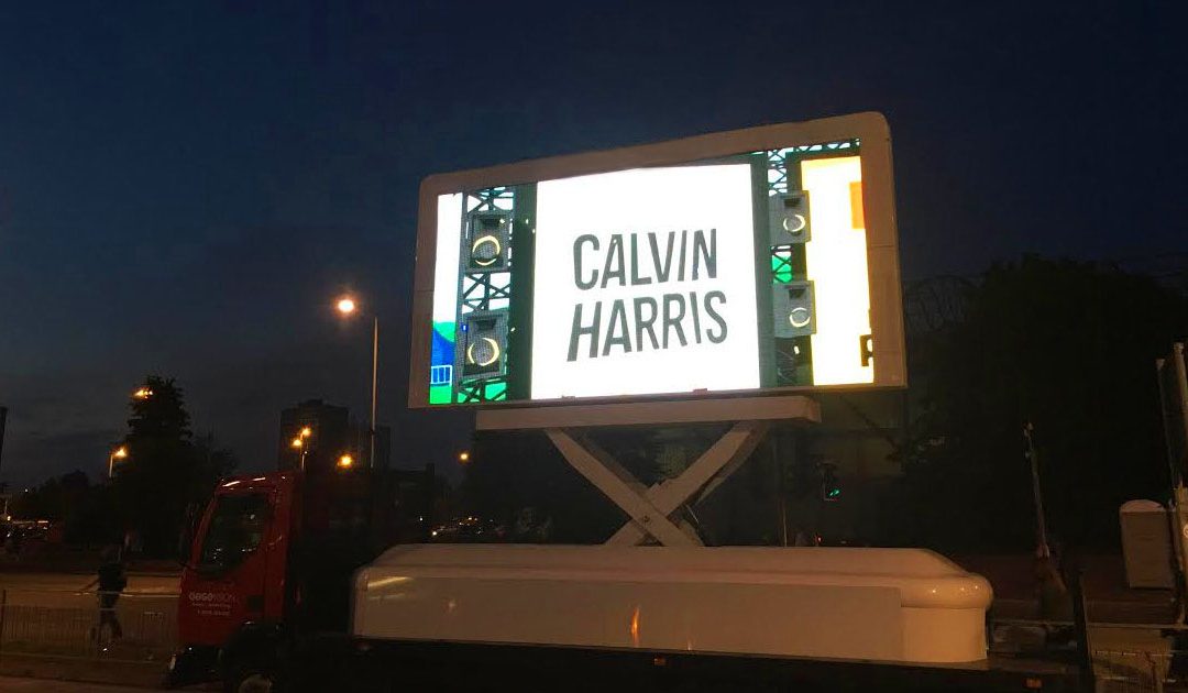 The Benefits of a GoGo Vision Screen at an Outdoor Event